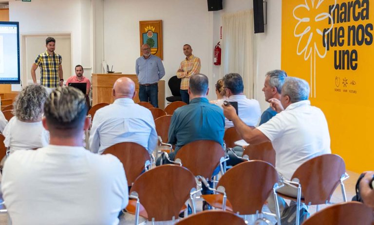 Presentación ZBE con alcalde y concejal Ayuntamiento Tirajana